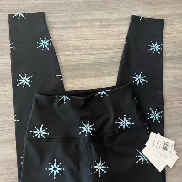 Beyond yoga leggings - Picture 6 of 6